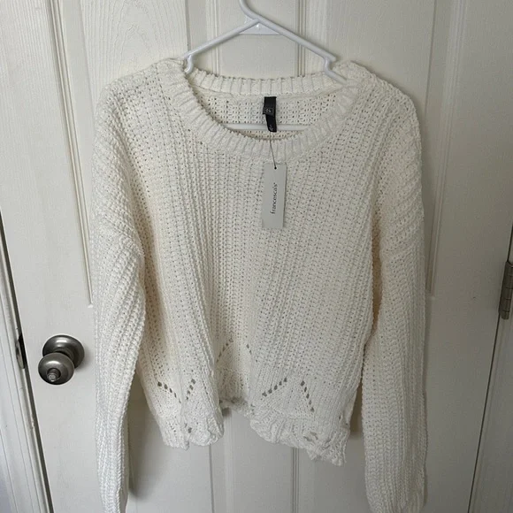 NWT Francesca's - White Knit Cropped Long Sleeve Crew Neck Sweater - Picture 2 of 5